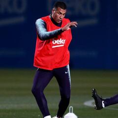 Jeison Murillo, relegado en Barcelona por nivel de Todibo