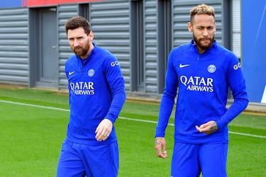 How much do Lionel Messi and Neymar earn at PSG?