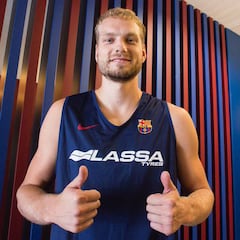 Jaka Blazic ya es nuevo jugador del Barcelona por una temporada