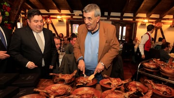 En la tradicional comida de Navidad del Atlético de Madrid, el equipo de su vida.