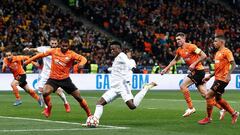 19/10/21 PARTIDO FASE DE GRUPOS CHAMPIONS LEAGUE 
 SHAKHTAR DONETSK - REAL MADRID 
 TERCER GOL VINICIUS JUNIOR 0-3 
 PUBLICADA 21/10/21 NA MA04 4COL