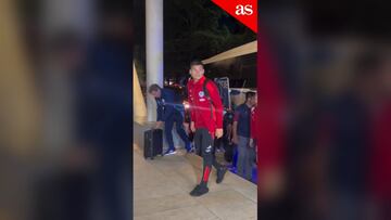 Así fue la llegada de Chile al hotel en Colombia: se nota que la Roja es última en Sudamérica