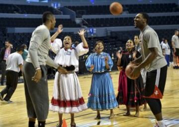Excelente acogida para la NBA en Ciudad de México. Gran éxito antes, durante y después del partido en el primer partido oficial en suelo mexicano desde 1997. Howard, Harden, Wiggins... un día inolvidable para los aficionados mexicanos.