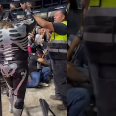 Fanático interrumpe lucha y recibe paliza de LA Park