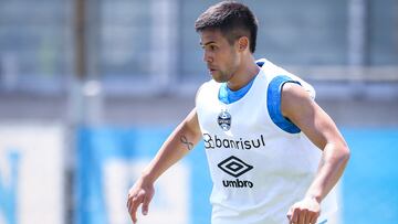 Aravena pone en jaque a Gareca