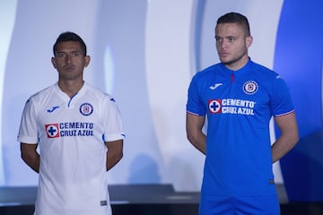 La nueva piel de Cruz Azul y su presentación, en imágenes