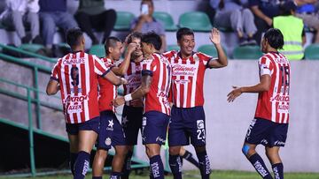 Chivas levanta su primer título en la era Gabriel Milito