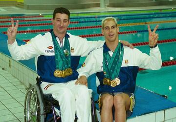 Richard Oribe, nadador con parálisis cerebral, consiguió 16 medallas en seis Juegos Paralímpicos, de las cuales ocho son de oro, seis de plata y dos de bronce. Sus primeros Juegos fueron los de Barcelona’92 y los últimos Londres 2012. Es el nadador con parálisis cerebral con más medallas del mundo, con 135 medallas entre Juegos Paralímpicos, Mundiales y europeos. Dejó de nadar en 2016, tras el europeo de Funchal. En 2009, el Consejo Superior de Deportes le concedió la Medalla de Oro de la Real Orden del Mérito Deportivo, por todos los éxitos que había conseguido en su carrera.