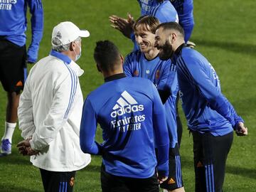 Benzema, Modric y Ancelotti.