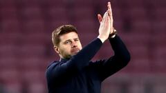 Mourinho: Neville urges Man United to go for Pochettino