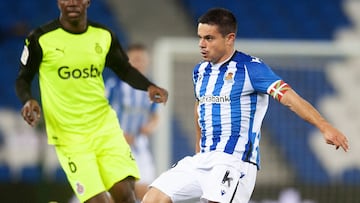 Luca Sangalli durante un partido con la Real Sociedad B en LaLiga SmartBnak contra el Girona.