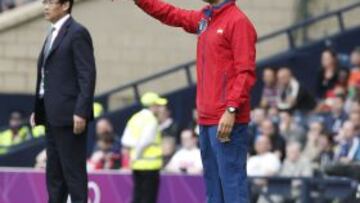 Luis Milla, en el partido inaugural.
