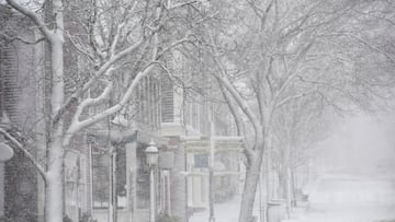 The National Weather Service Weather Prediction Center forecasts heavy snowfall in some parts of the US on Christmas. Here are states the storm will hit.