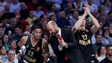 Matthew Strazel, Vassilis Spanoulis y Terry Tarpey, del AS Mónaco.