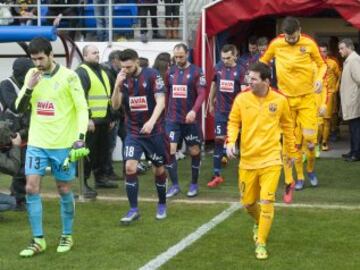 06/03/16 PARTIDO PRIMERA DIVISION
EIBAR - BARCELONA
SALIDA AL CAMPO DE JUGADORES