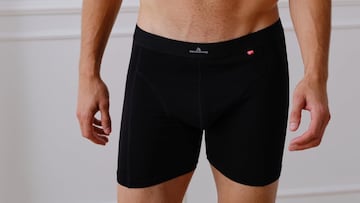 Calzoncillo tipo bóxer cómodo y transpirable en color negro disponible en Amazon.