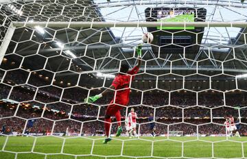 Manchester United win the Europa League with a 2-0 victory over Ajax.