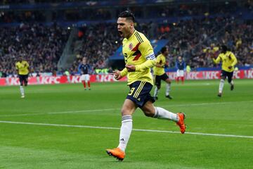 Radamel Falcao ha formado parte de una de las mejores selecciones colombianas de siempre, aunque le quedó la espina de quedarse sin el Mundial 2014 por lesión, al que hubiera llegado como una estrella mundial. Ha jugado 89 partidos con la selección cafetera y ha marcado 34 goles. Con la Sub-20 ganó el Sudamericano de la categoría en 2005. Su próximo objetivo es la Copa América 2021. 