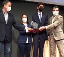 Ser Vitoria premia al Deportivo Alavés en la gala 'Ser de Álava 2021'