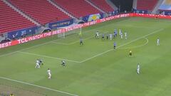 Todos mirando a Messi y hace esto: lección de maestro para servir una asistencia perfecta