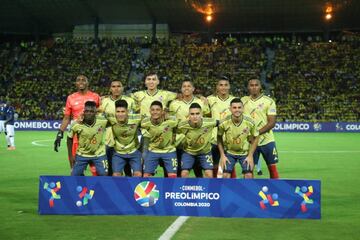 La Selección Colombia Sub 23 enfrentó a la de Ecuador en el Preolímpico de la categoría en el estadio Centenario de Armenia. El juego terminó 4-0 a favor de los dirigidos por Arturo Reyes.