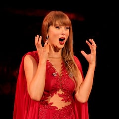 Taylor Swift’s cryptic messages have fans buzzing