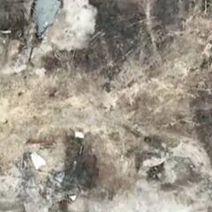 Llamativas imágenes de cómo los rusos excavaron trincheras en suelo radiactivo