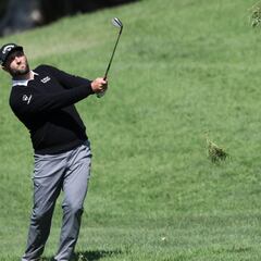 Rahm pelea contra todo: campo, rivales y dolor de estómago