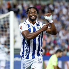 Duk juega en moto… y bulldozer