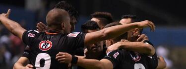 Palestino golea a Libertad y le da vida al fútbol chileno en la Copa