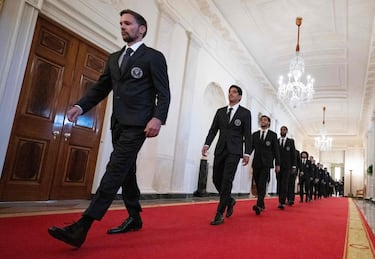 Los jugadores del Inter Miami llegan a un evento en su honor, ganadores de la Major League Soccer Cup 2025, en el Salón Este de la Casa Blanca en Washington.