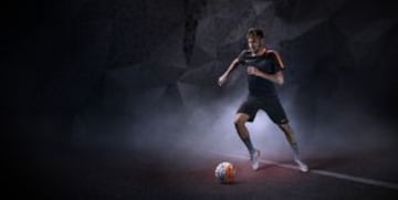 Nike mejoró su modelo para atacantes movedizos. La tecnología de Hypervenom II permite que los jugadores realicen con comodidad sus inesperados movimientos dentro del área.