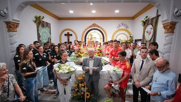 El Albacete realiza la ofrenda a la patrona y celebra el cumpleaños del Belmonte