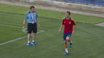 Camacho se entrenó en solitario con el fisioterapeuta.