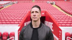 Fernando Torres announces his return to football