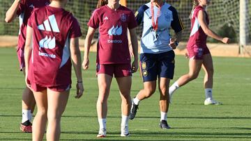 Spain’s new coach Montse Tomé insists there was no miscommunication with the women after they ended their boycott and refuses to say what they spoke about.