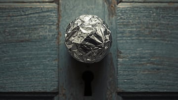 Why people are putting tin foil on their doorknobs