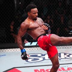 Murphy emula a Topuria y frena a Emmett