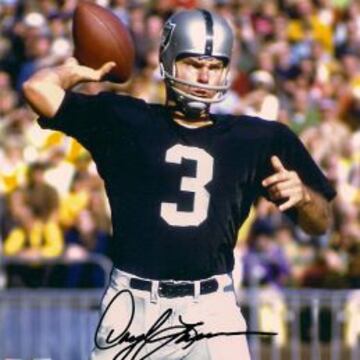 Lamonica Qb de los Raiders de aquel año.