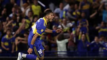 Boca Juniors' Paraguayan midfielder Oscar Romero celebrates after scoring a goal against Atletico Tucuman during their Argentine Professional Football League Tournament 2023 match at La Bombonera stadium in Buenos Aires, on January 29, 2023. (Photo by ALEJANDRO PAGNI / AFP)