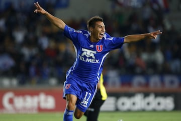 Eduardo Vargas: Campeón y goleador de Copa Sudamericana en 2011. Anotó 32 goles en la U.