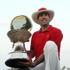 Álvaro Quirós reina en el desierto del golf