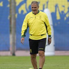 Paco Herrera: "Pienso en la UD, no trabajo para salvar mi puesto"