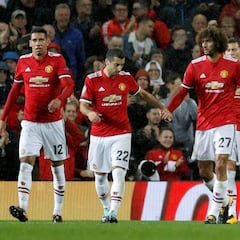 El United golea al Basilea pero pierde a Pogba