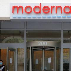 Why is the Moderna vaccine reportedly more effective than the Pfizer and J&J shots?