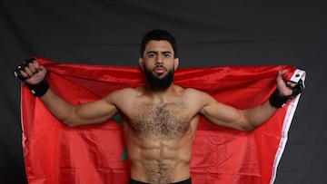 El hispanomarroquí Salah Eddine Hamli posa para PFL.