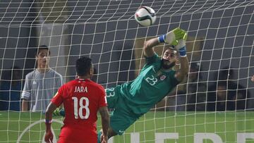 El récord con que Johnny Herrera entró en la historia de la Roja