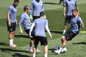 Último entrenamiento del Real Madrid antes del derbi