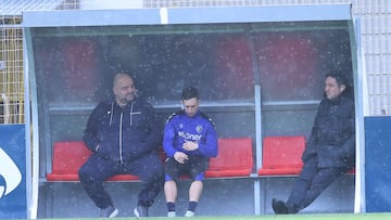 Bryan Zaragoza esta mañana en Tajonar, junto a Cata y Braulio.