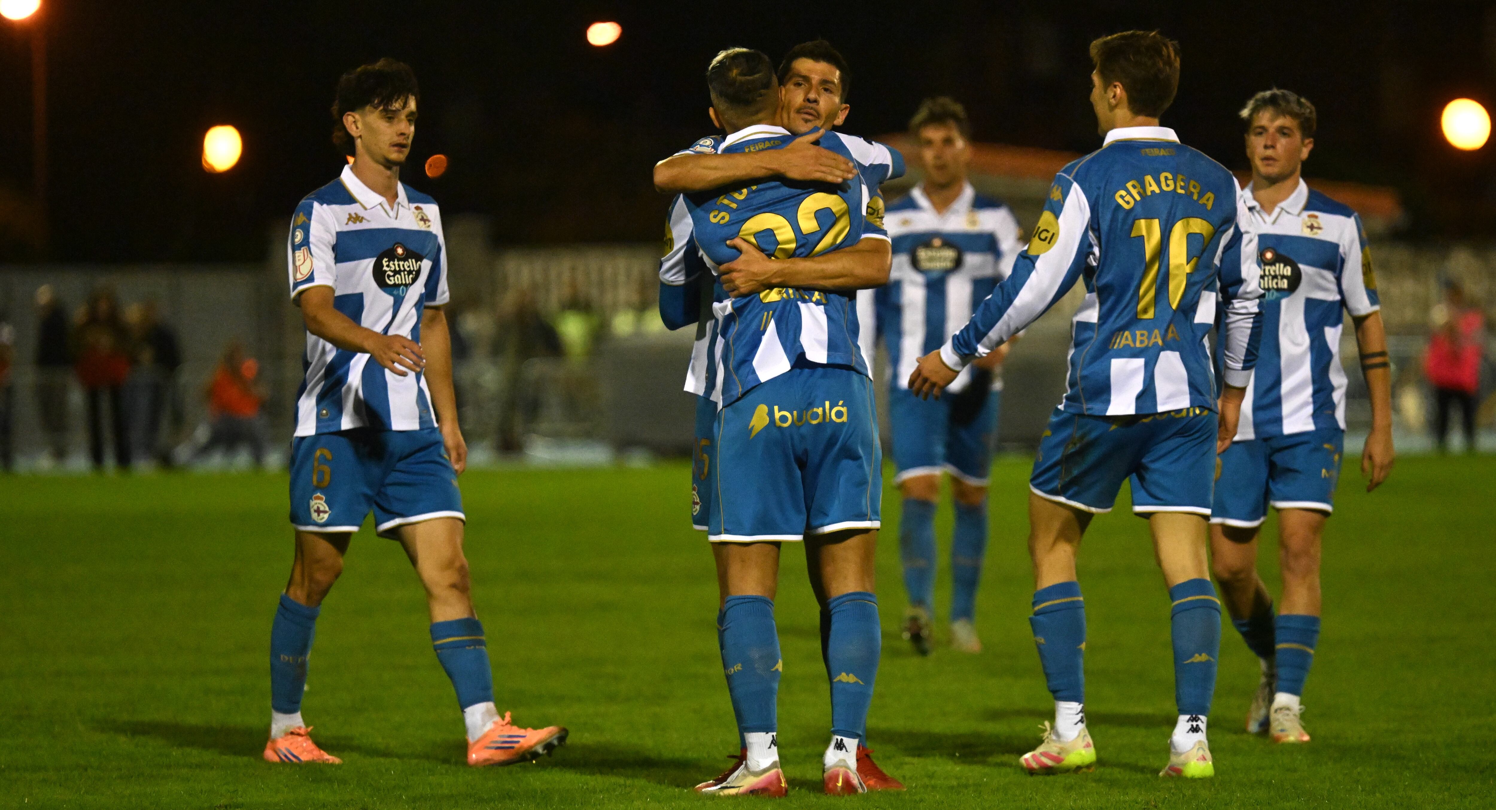 Manita de ánimo para el Depor